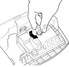 2. Tryck in den gamla glödlampan en aning och vrid den lite. Sätt sedan i en ny 12V 21W-glödlampa med BA15-sockel. 2. Tryck in den gamla glödlampan en aning och vrid den lite. Sätt sedan i en ny 12V 21W-glödlampa med BA15-sockel.