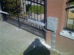 Exempel på montering av NICE Wingo-drivanordningen Exempel på montering av NICE Wingo-drivanordningen